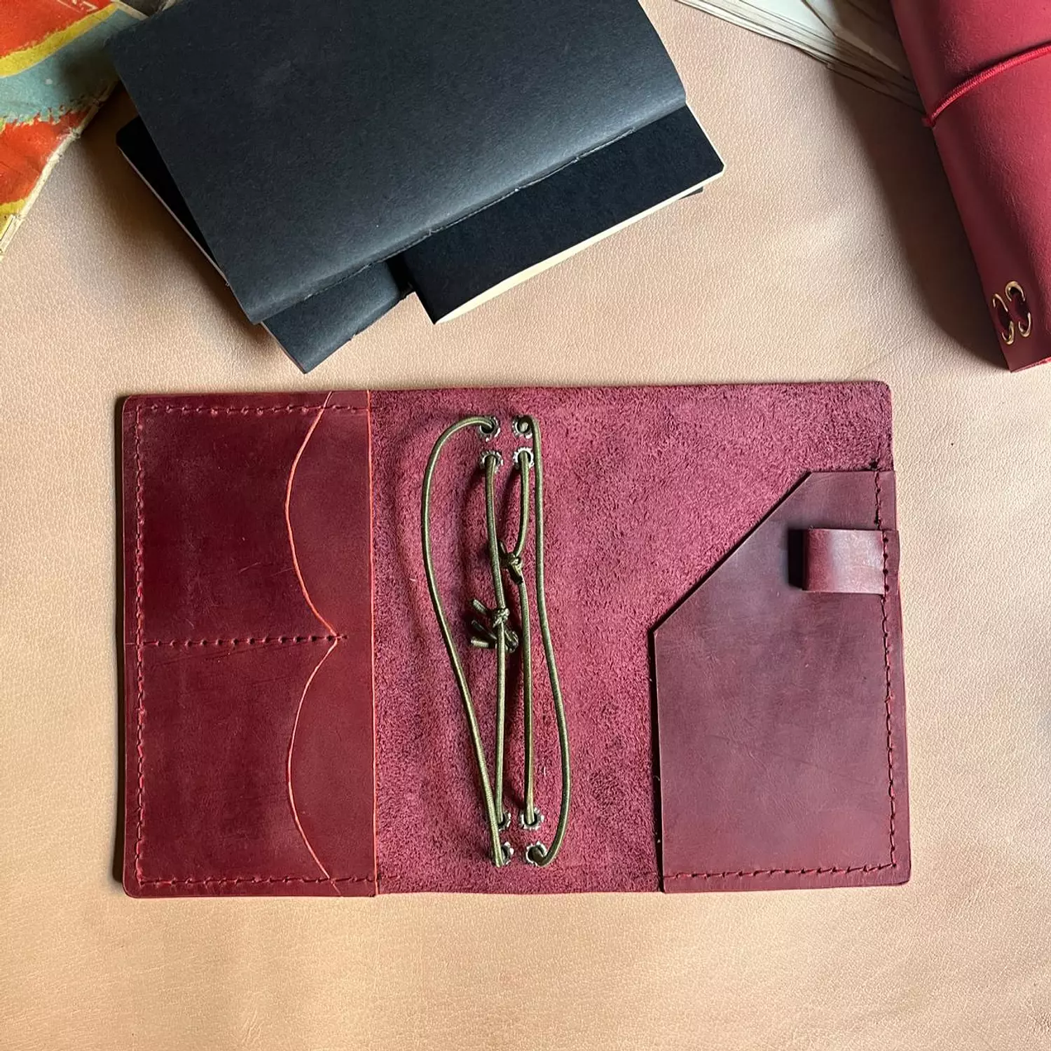 Bifold A6 with pockets  6