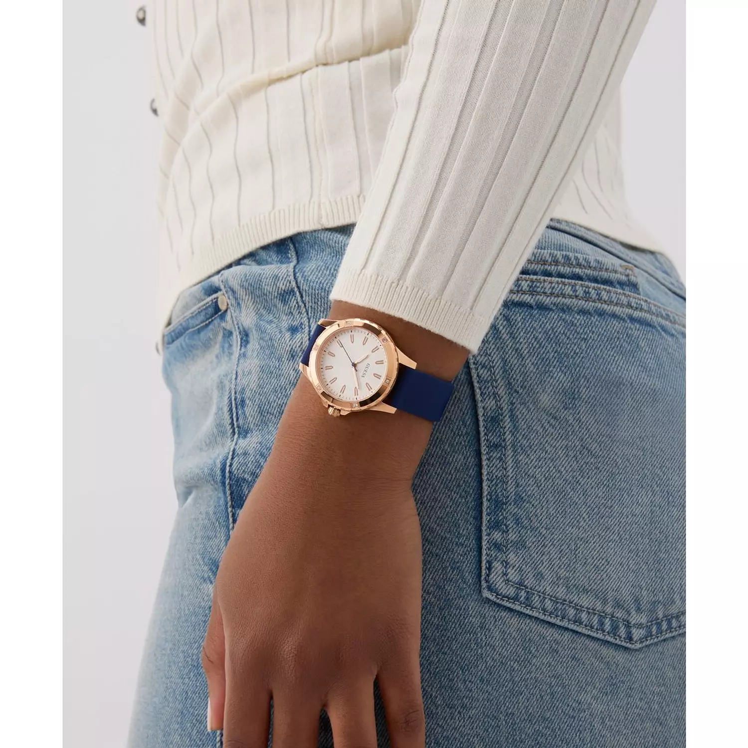 GUESS Ladies Blue Rose Gold Tone Analog Watch Blue Silicone Strap GW0949L3 5