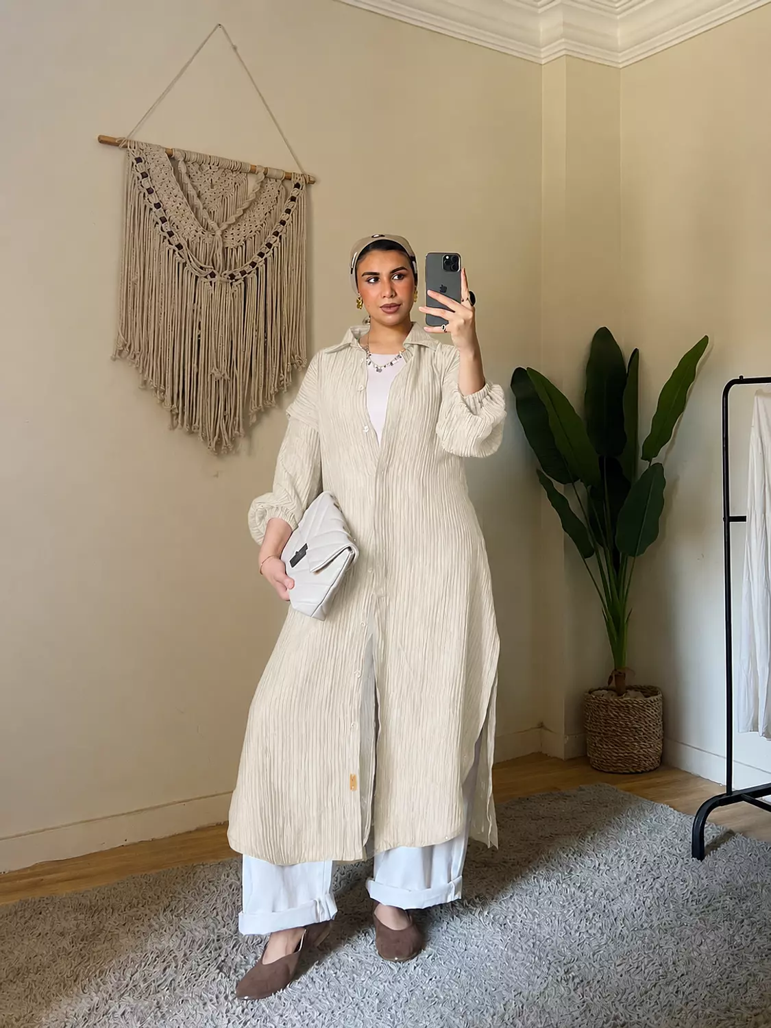 Crinkle Cuffs Shirt Dress in Beige 3
