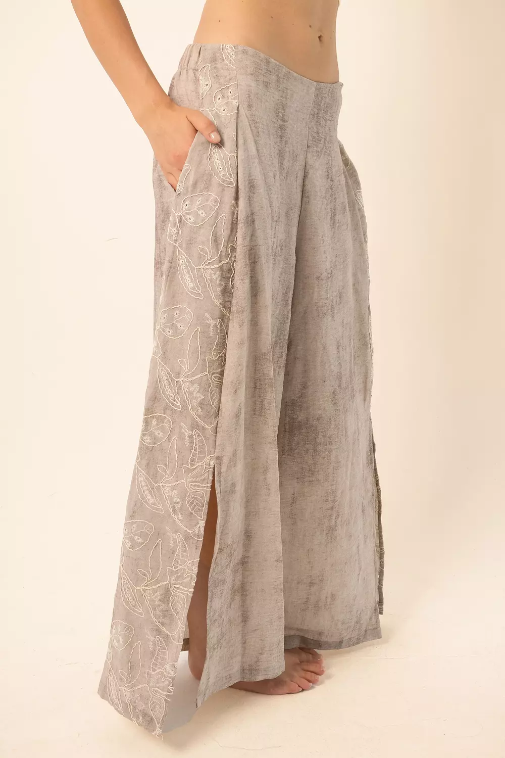 Wide-Leg Pants with side slits - Greige 5