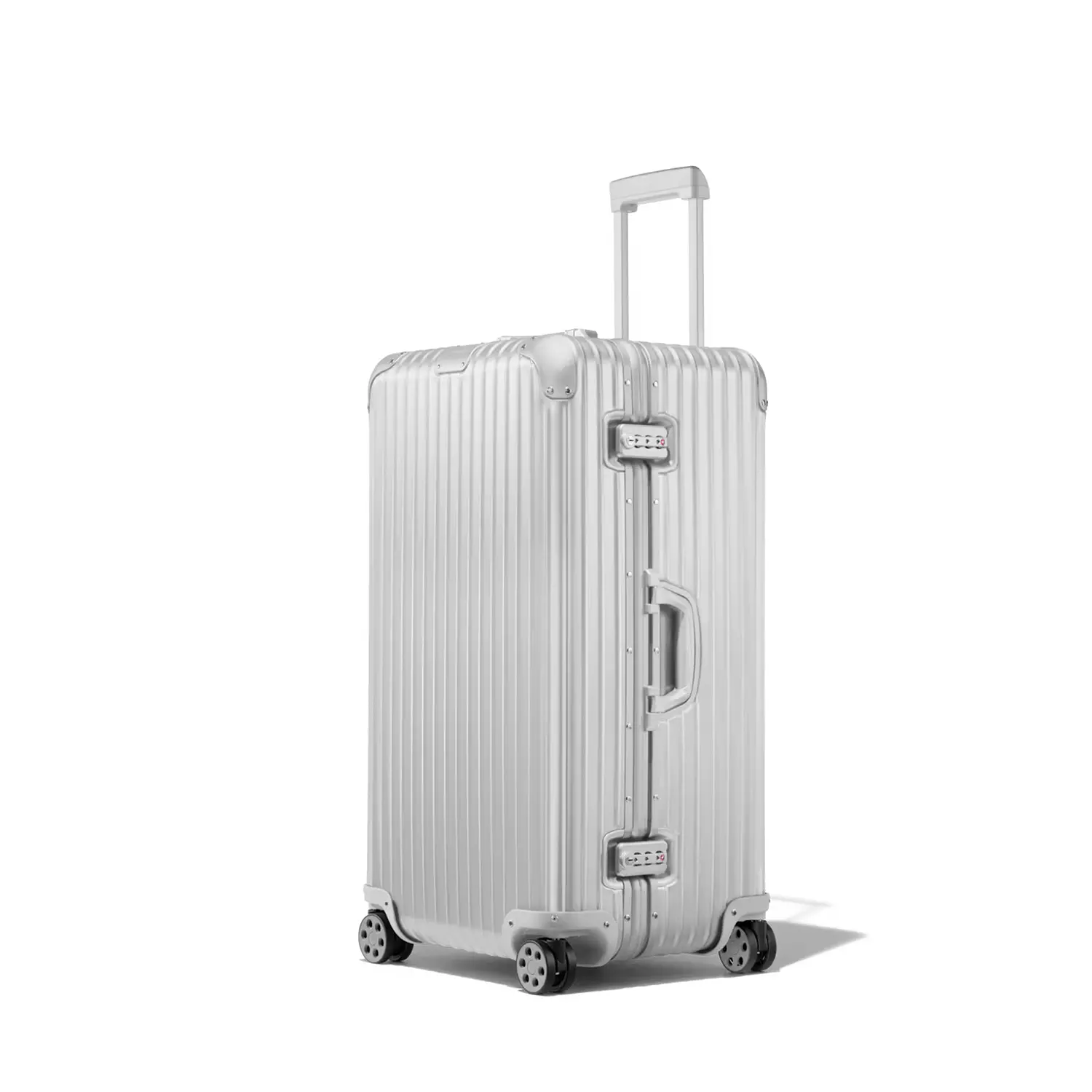 Rimowa Essential Trunk Plus suitcase in Silver 2