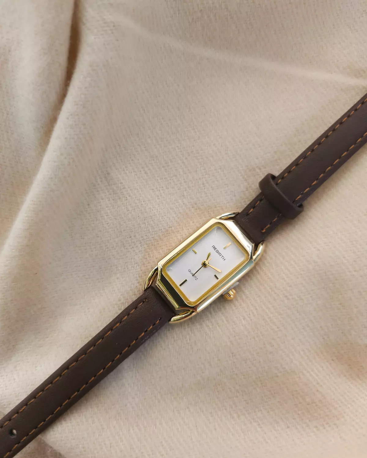 ساعة نَسيم hover image