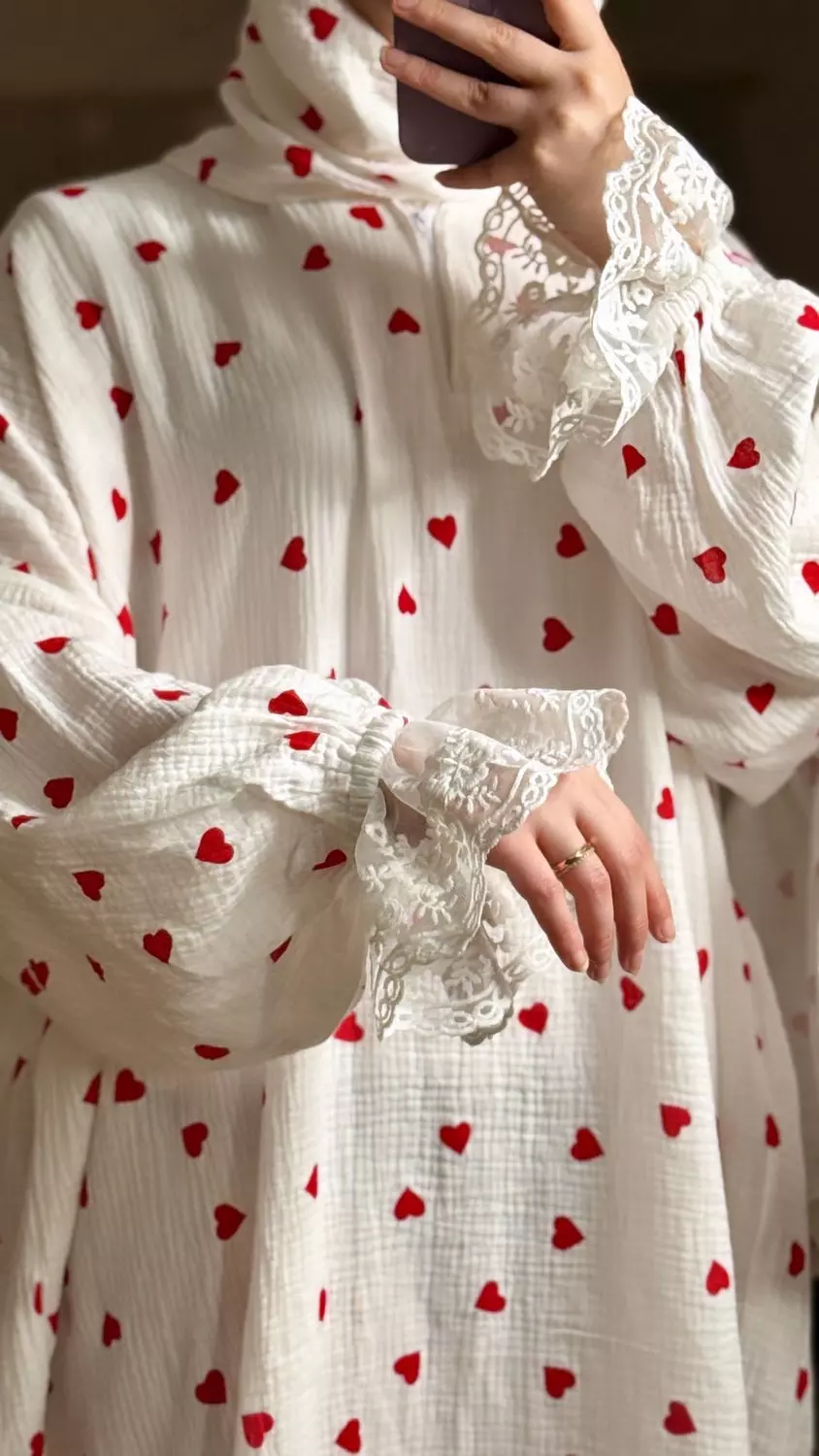 Ghazal Isdal (Red) 6