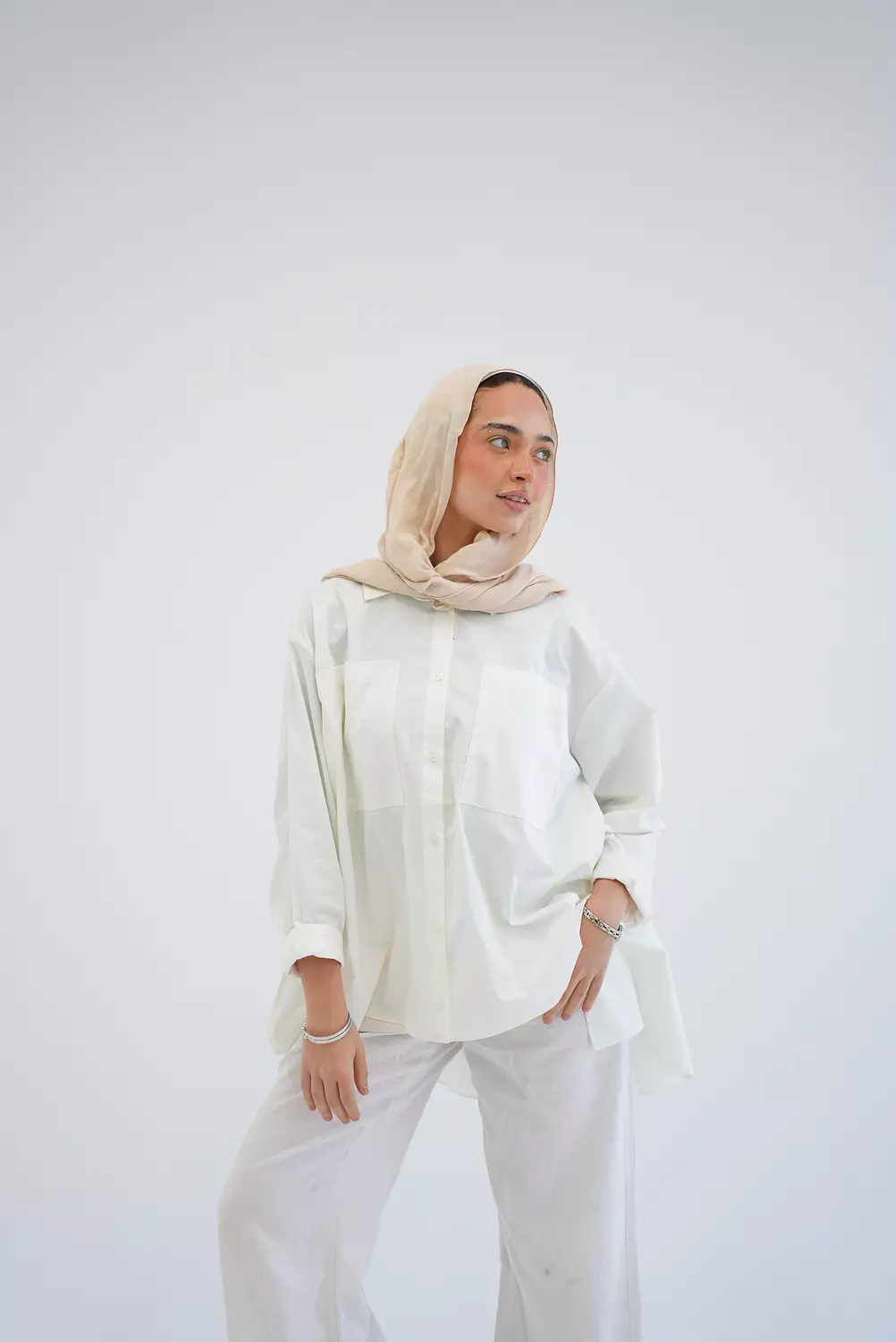 EVERYDAY POPLIN SHIRT IN OFF-WHITE 2
