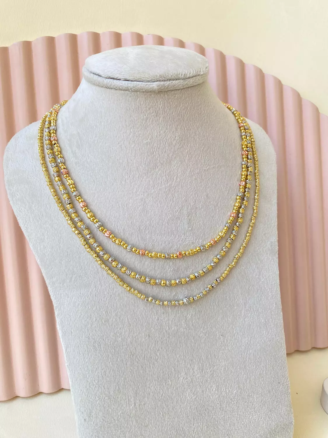 Lustra Necklaces image