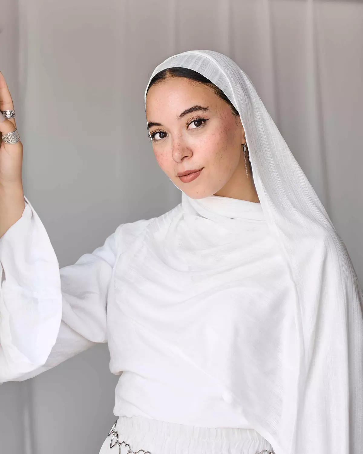 Milk White Kuwaity With Bandana image