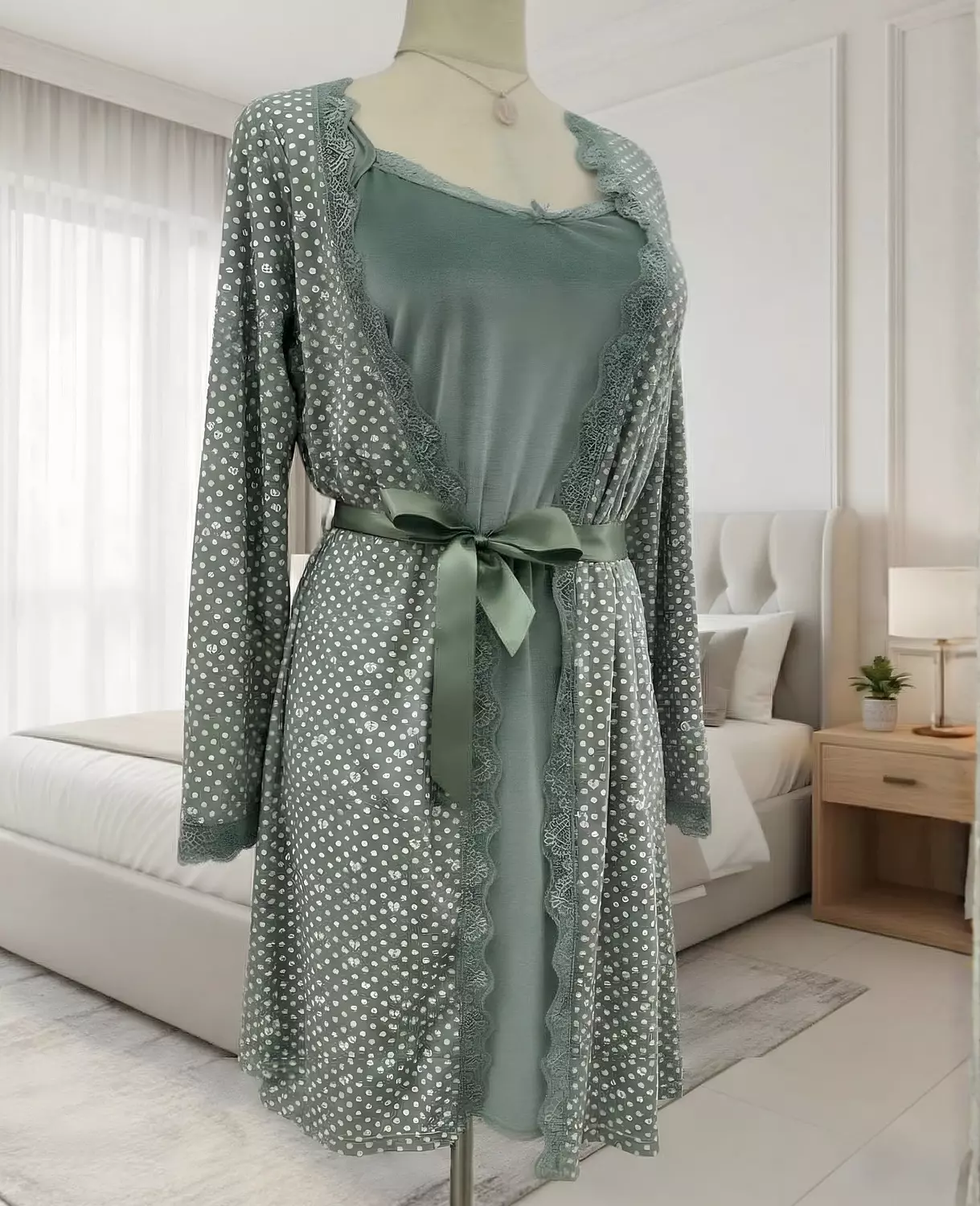 2-Piece Robe & Chemise Set 2