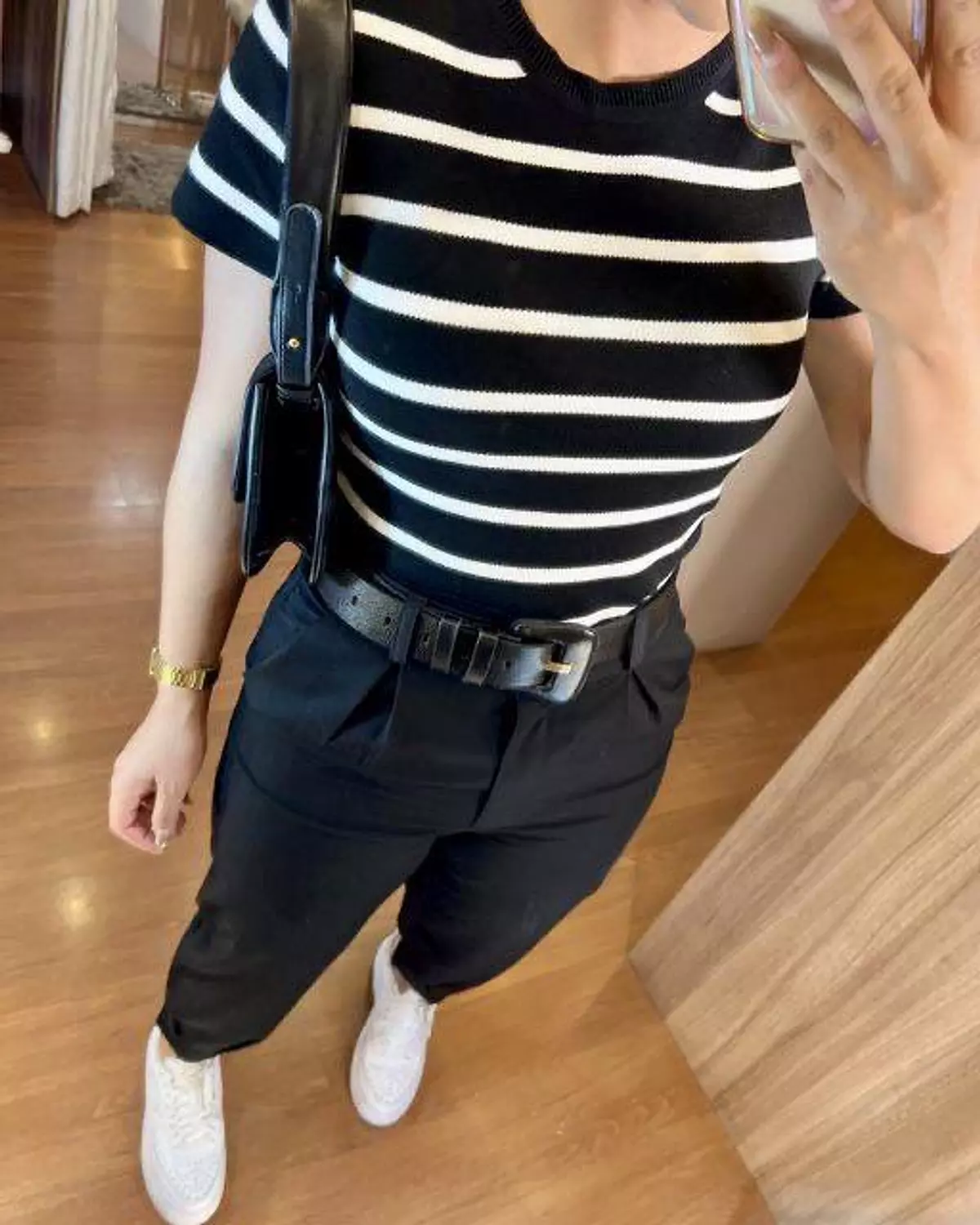 ripped top image