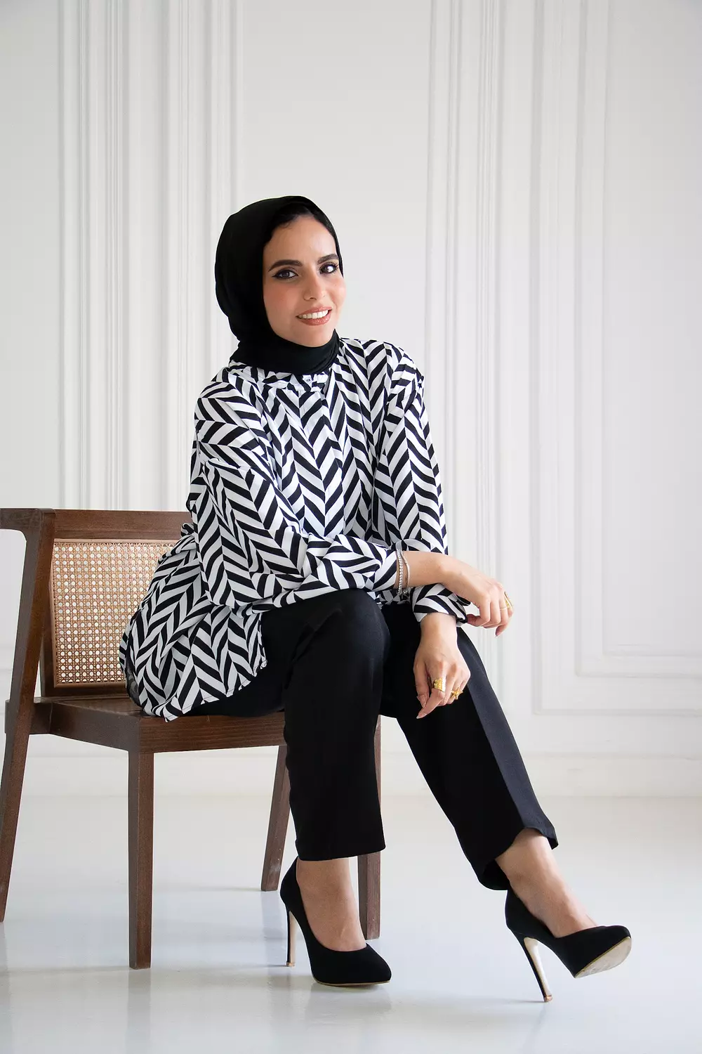 Black and white blouse 2