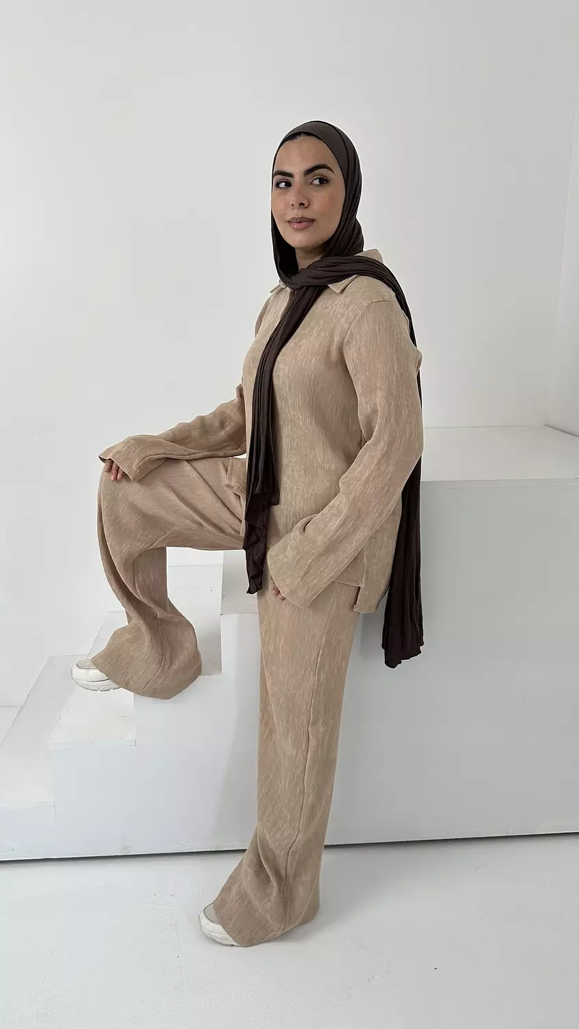 Elara Set In Beige  2