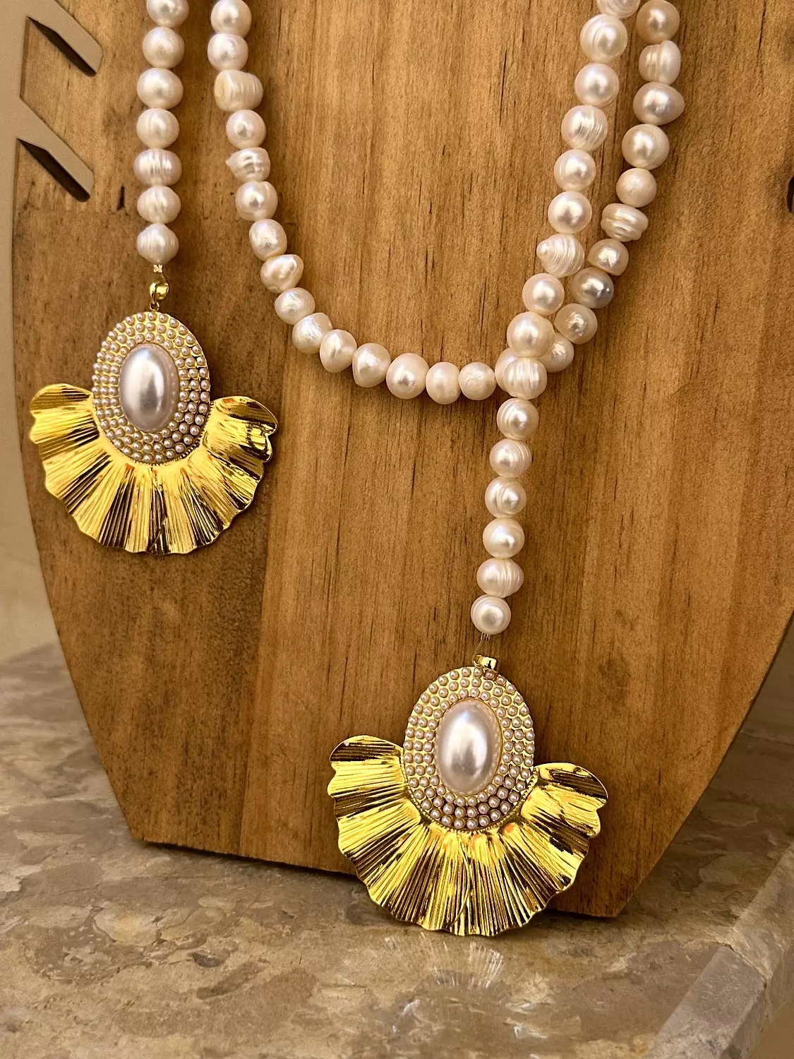 The Royal 👑 hover image