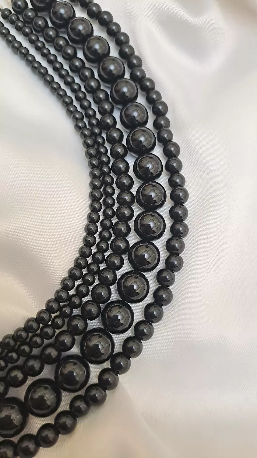 Enchanted black necklace  1
