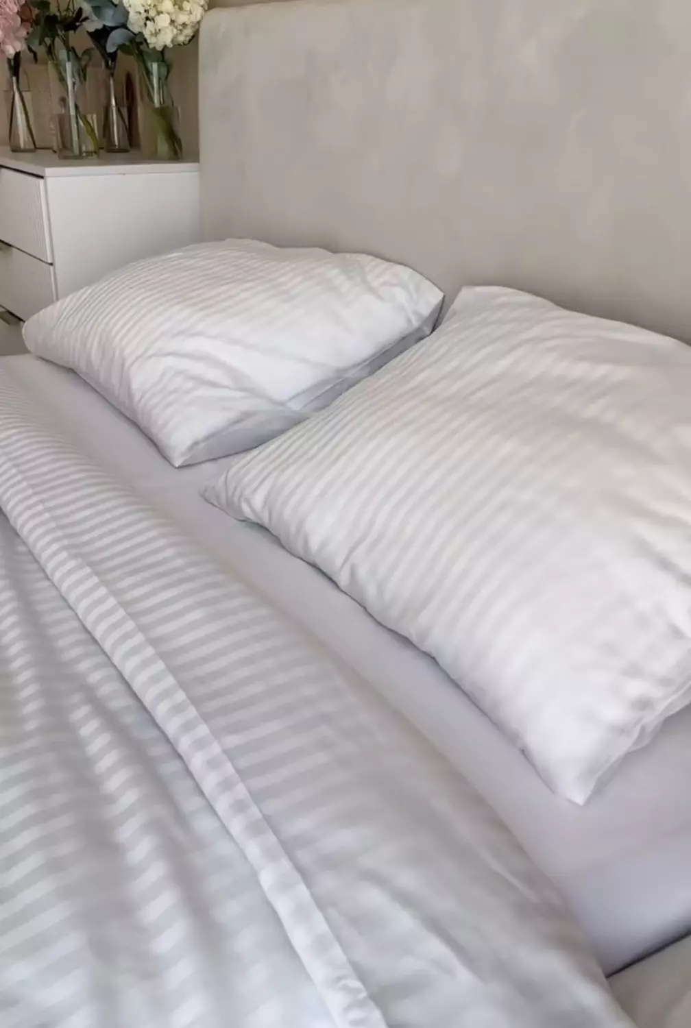 Stripe elastic sheet set hover image