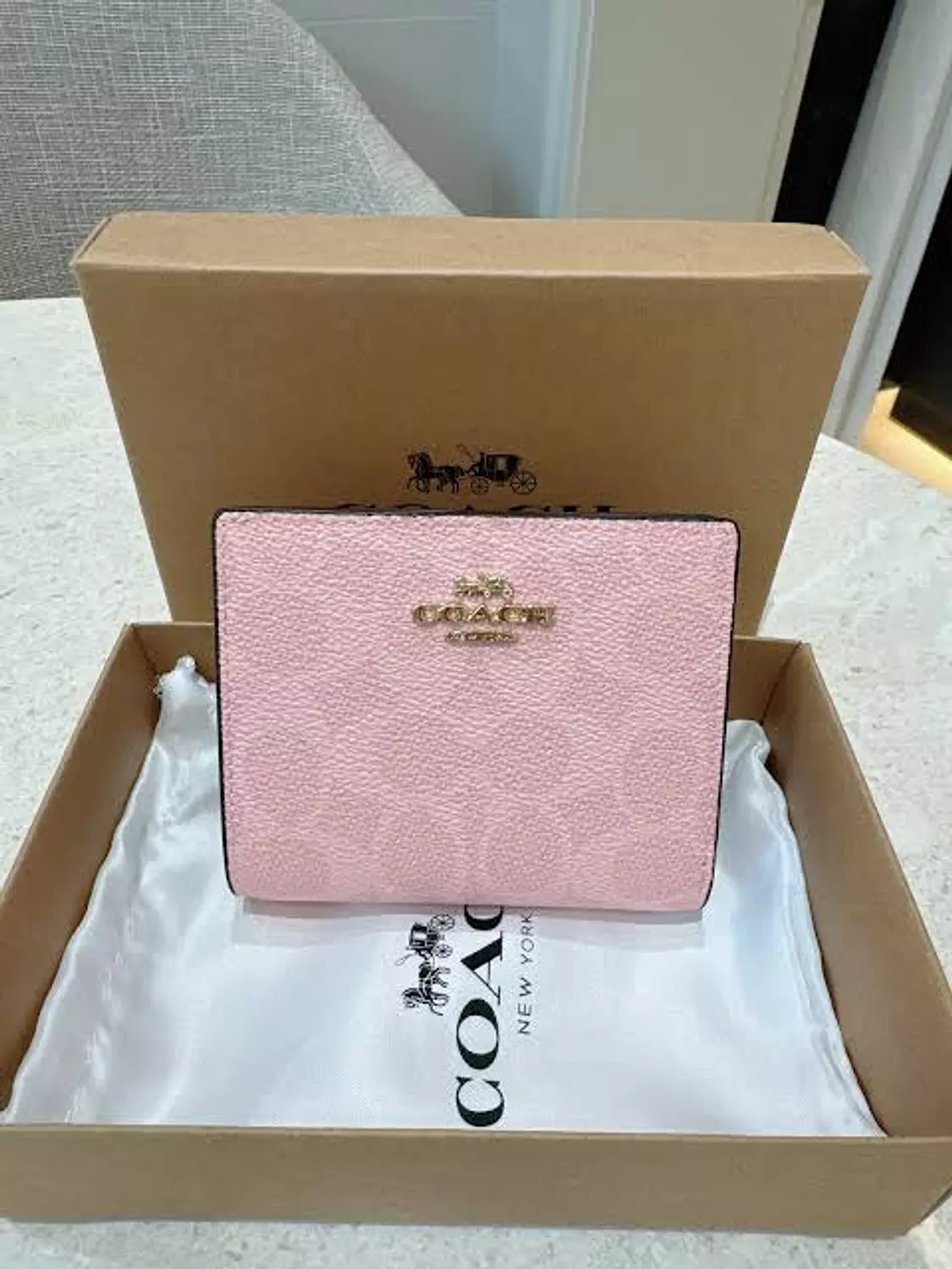 Coach snap wallet in powder pink 1
