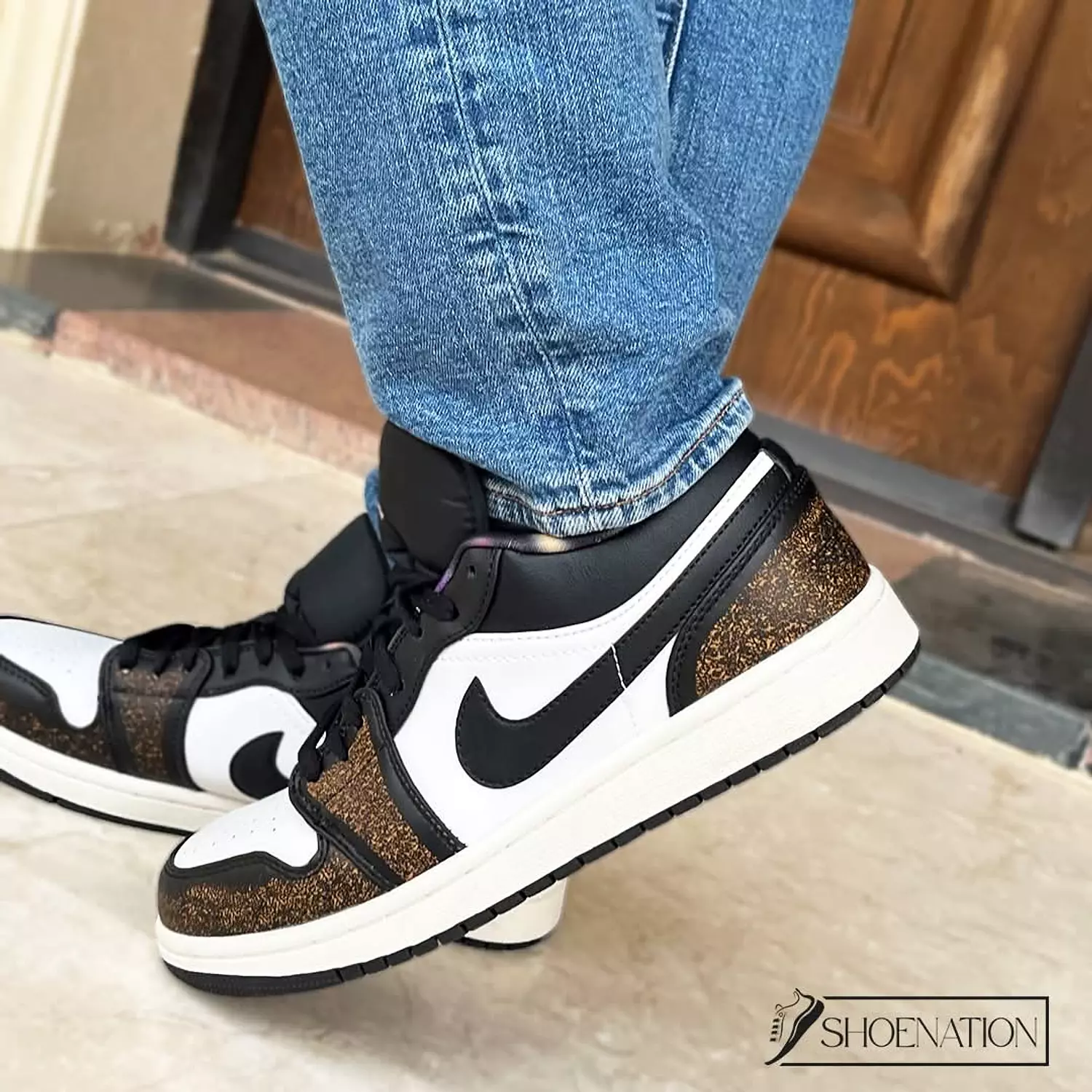 AIR JORDAN 1 LOW SE "WEAR AWAY" 2
