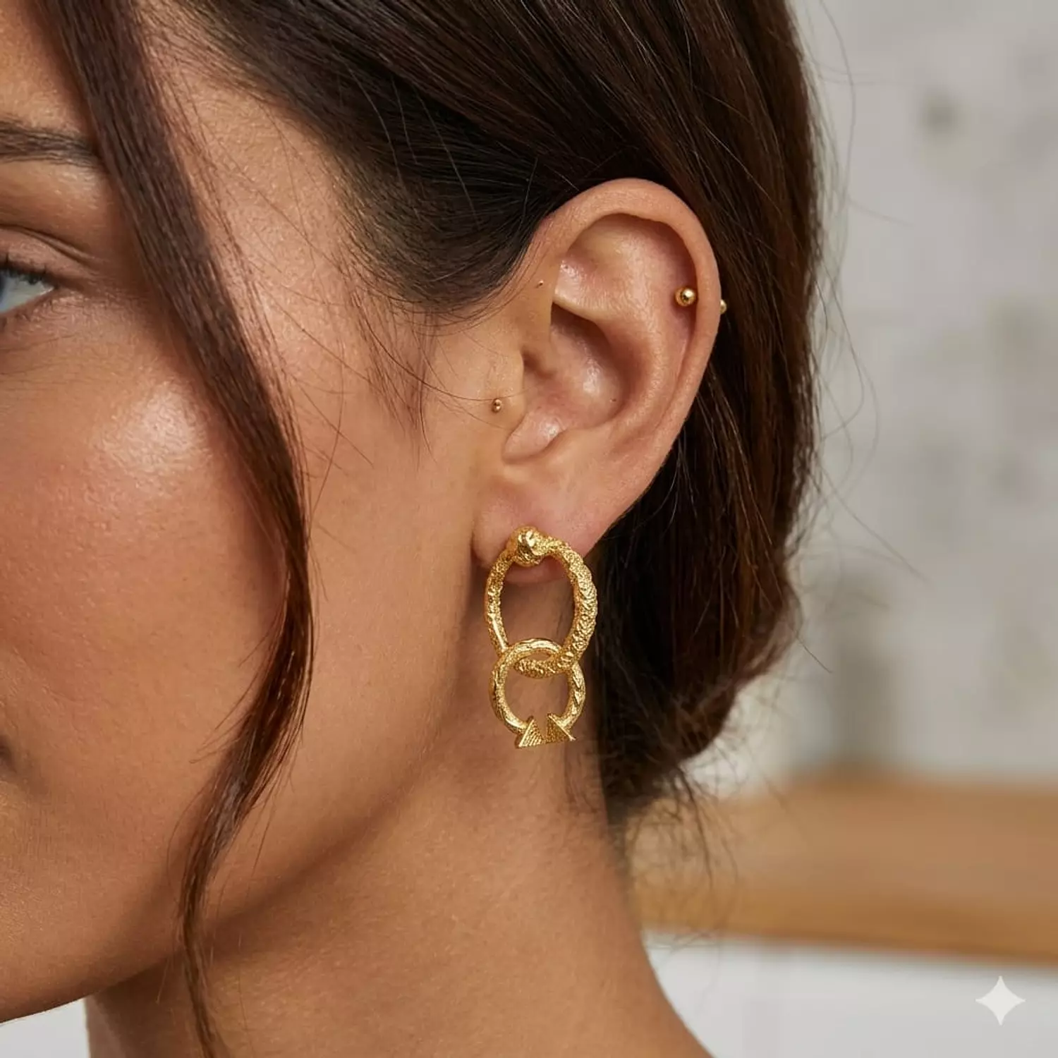 swirl 2 earring image