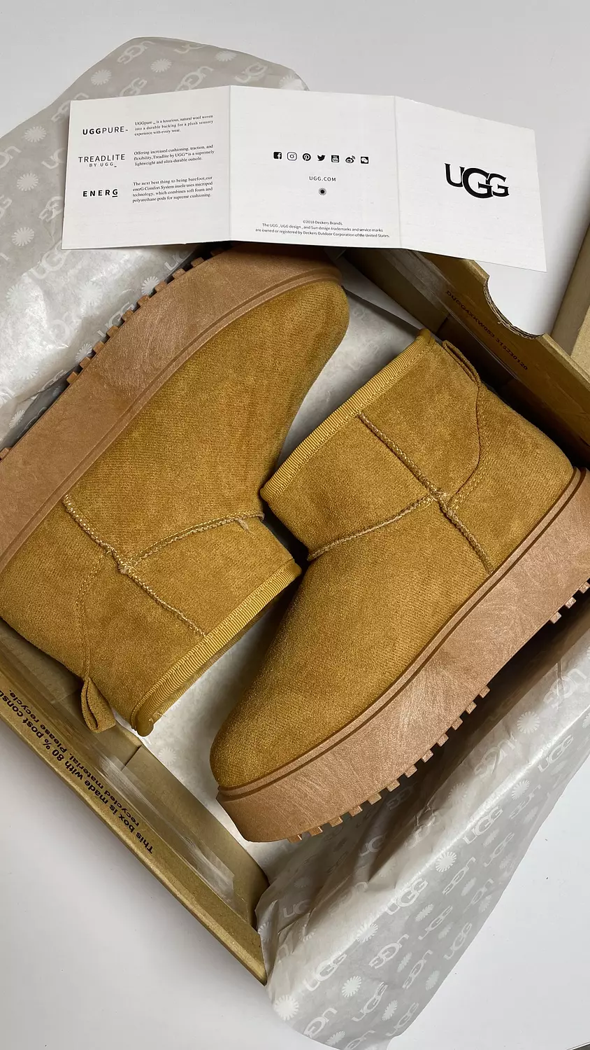 Ugg Ultramini in Camel image