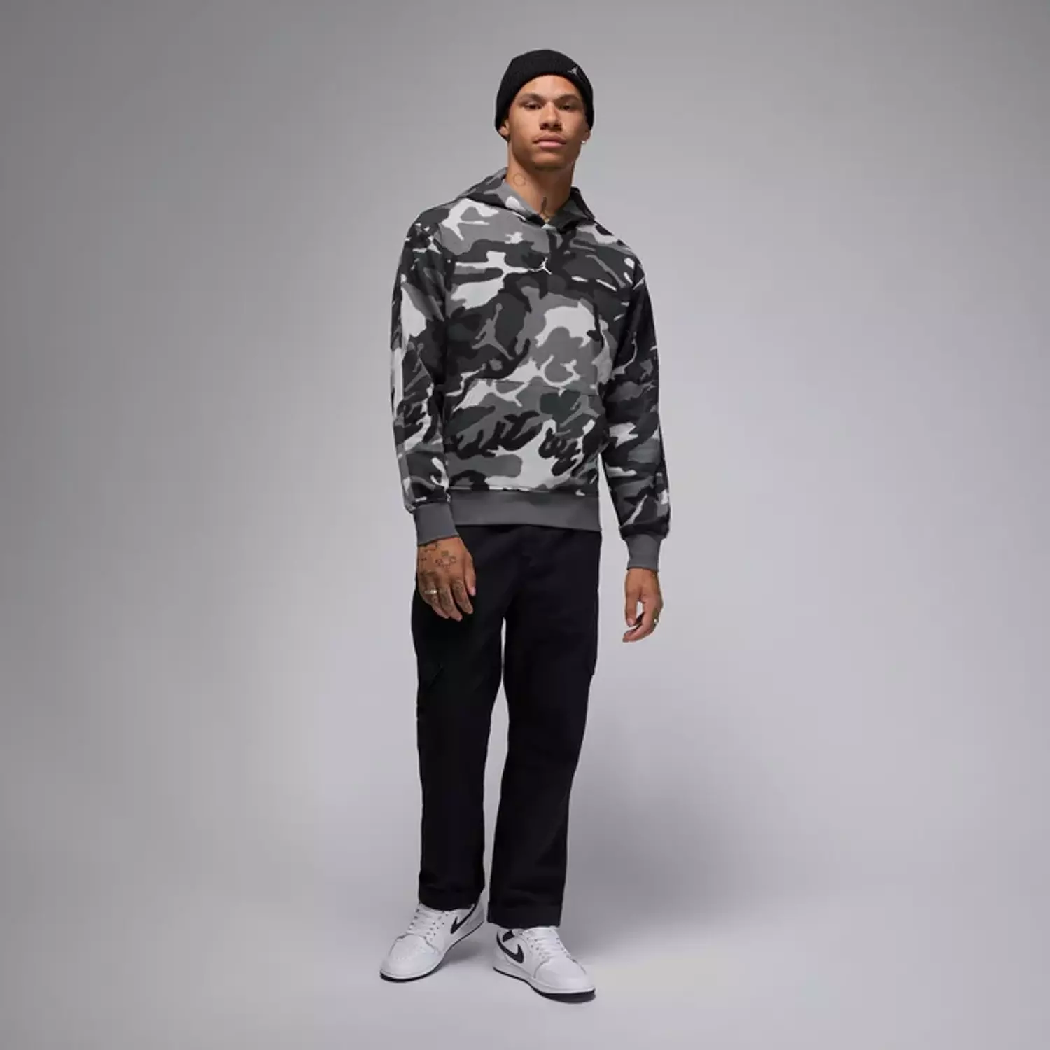 Air Jordan 1 MID SE 4