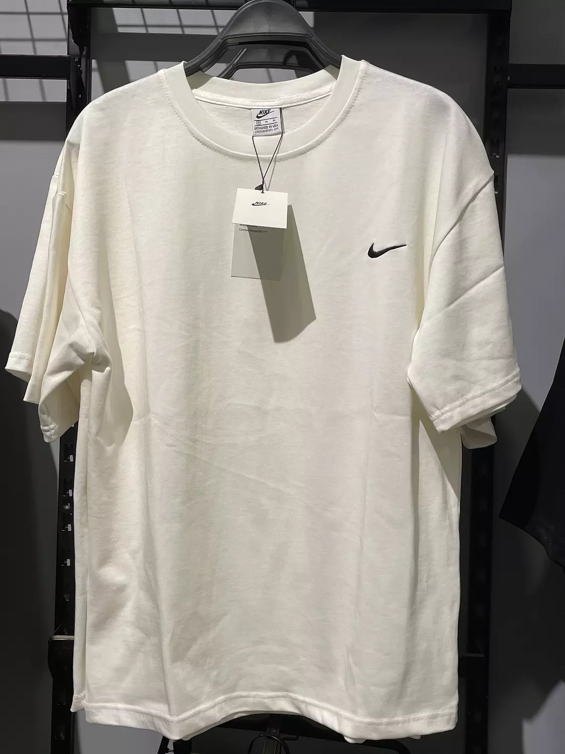 T-shirt nike oversize white hover image