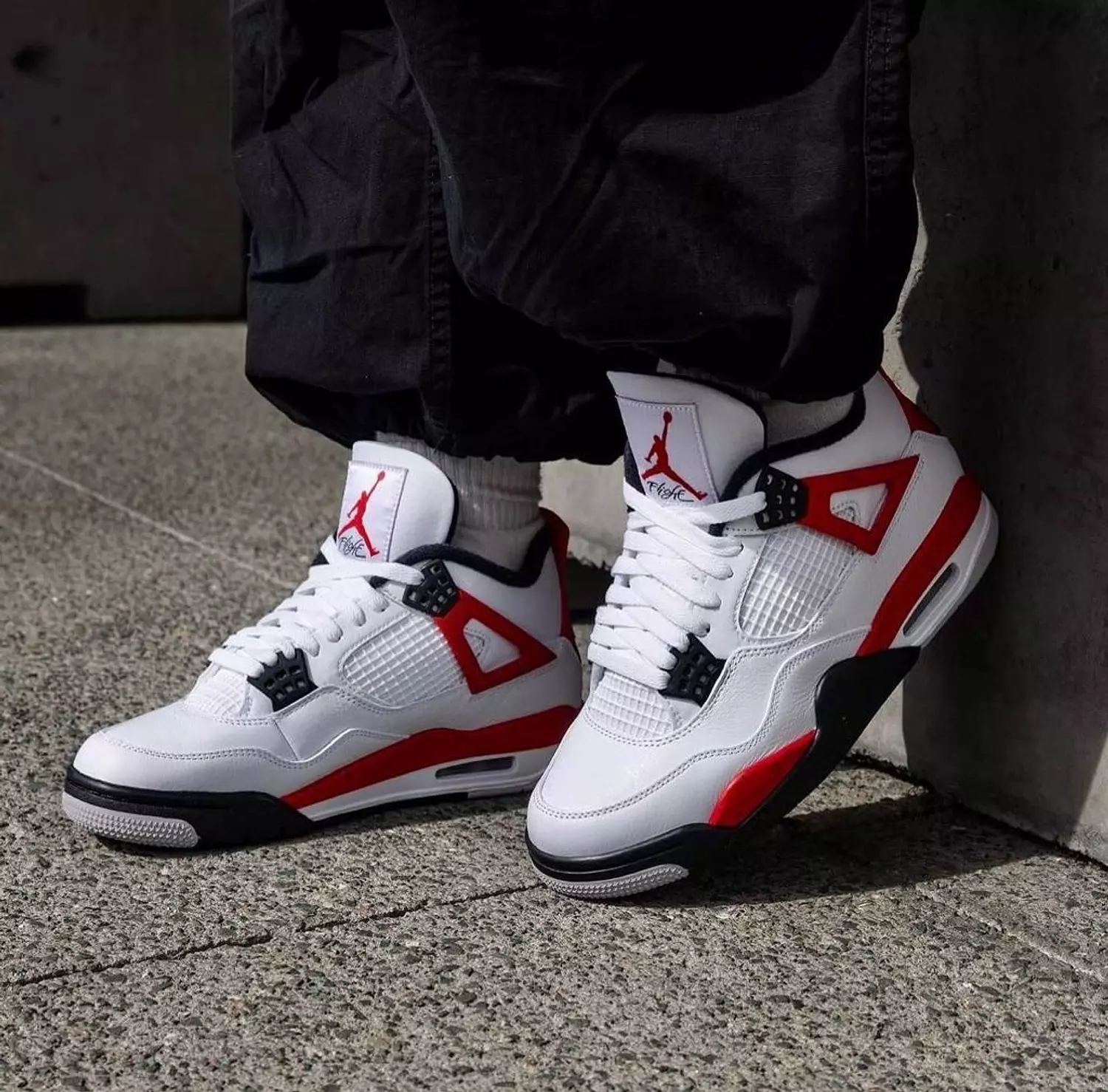 Jordan 4 ‘ Red Fire’ 2