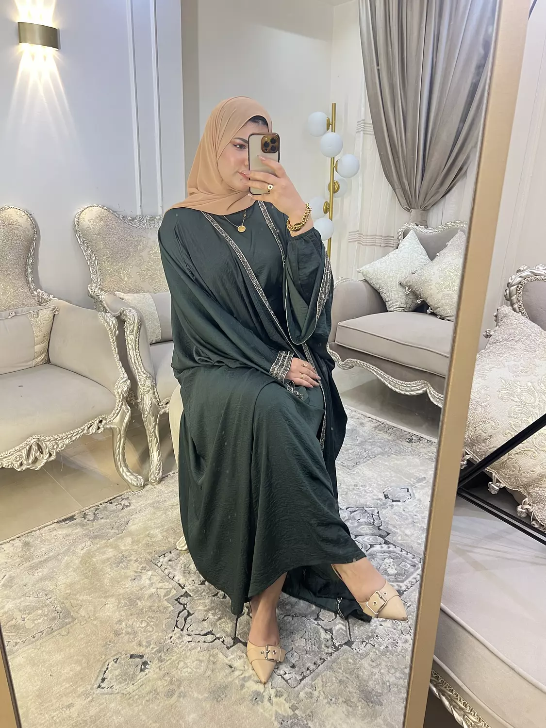 Elite abaya image