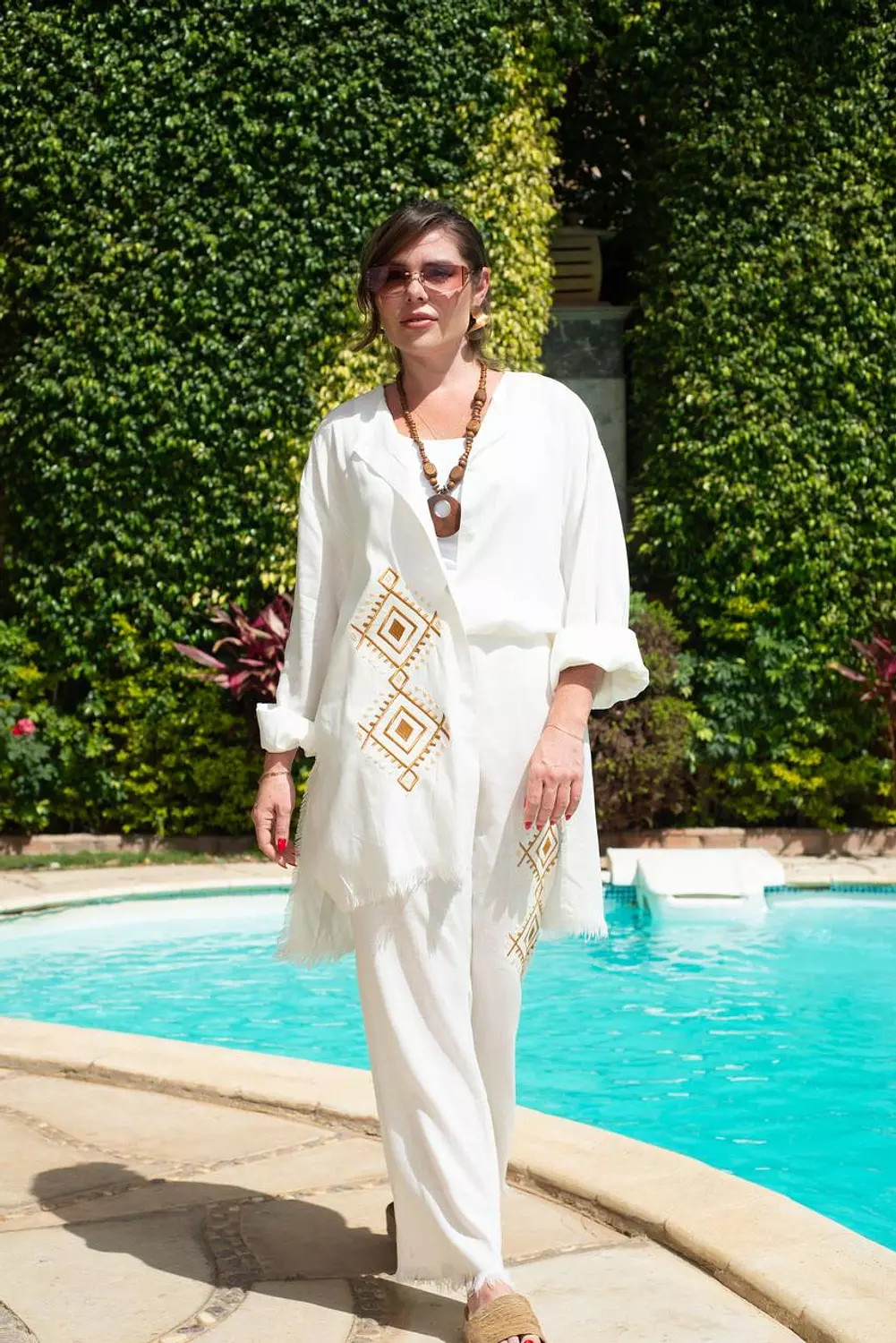 White Linen Embroidery Set image
