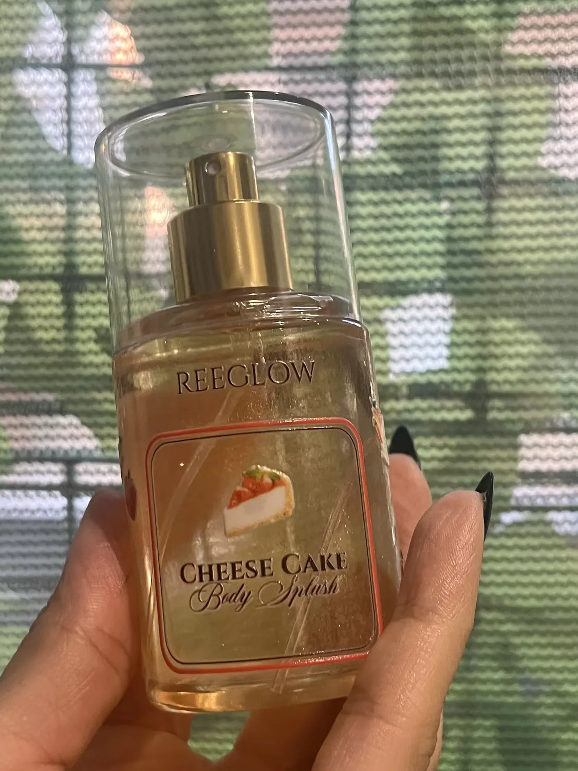 Strawberry cake ( cheese cake ) body splash image