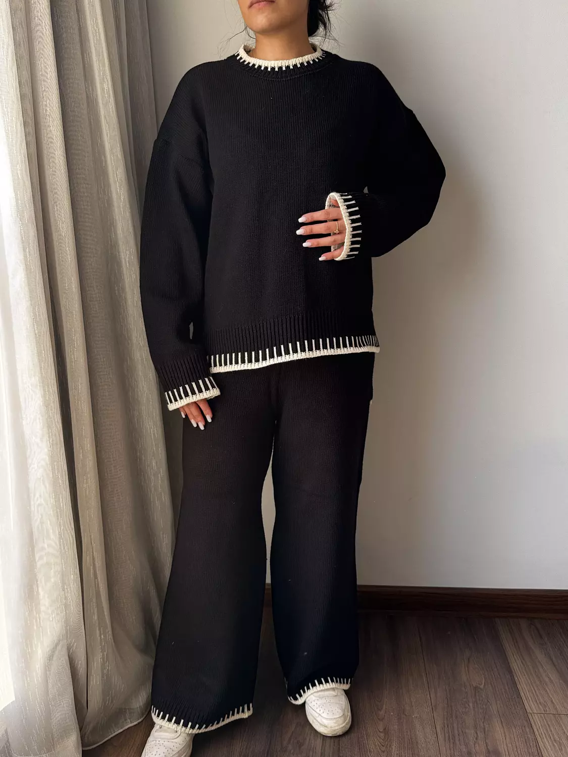 Seamless Black set hover image