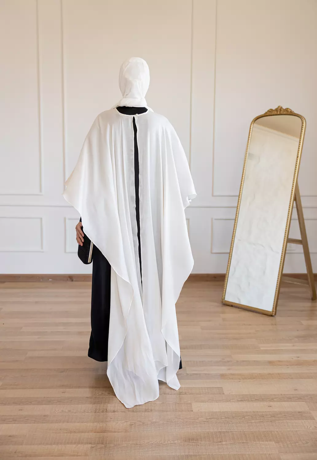  Shiny Lavish Cape 045 5