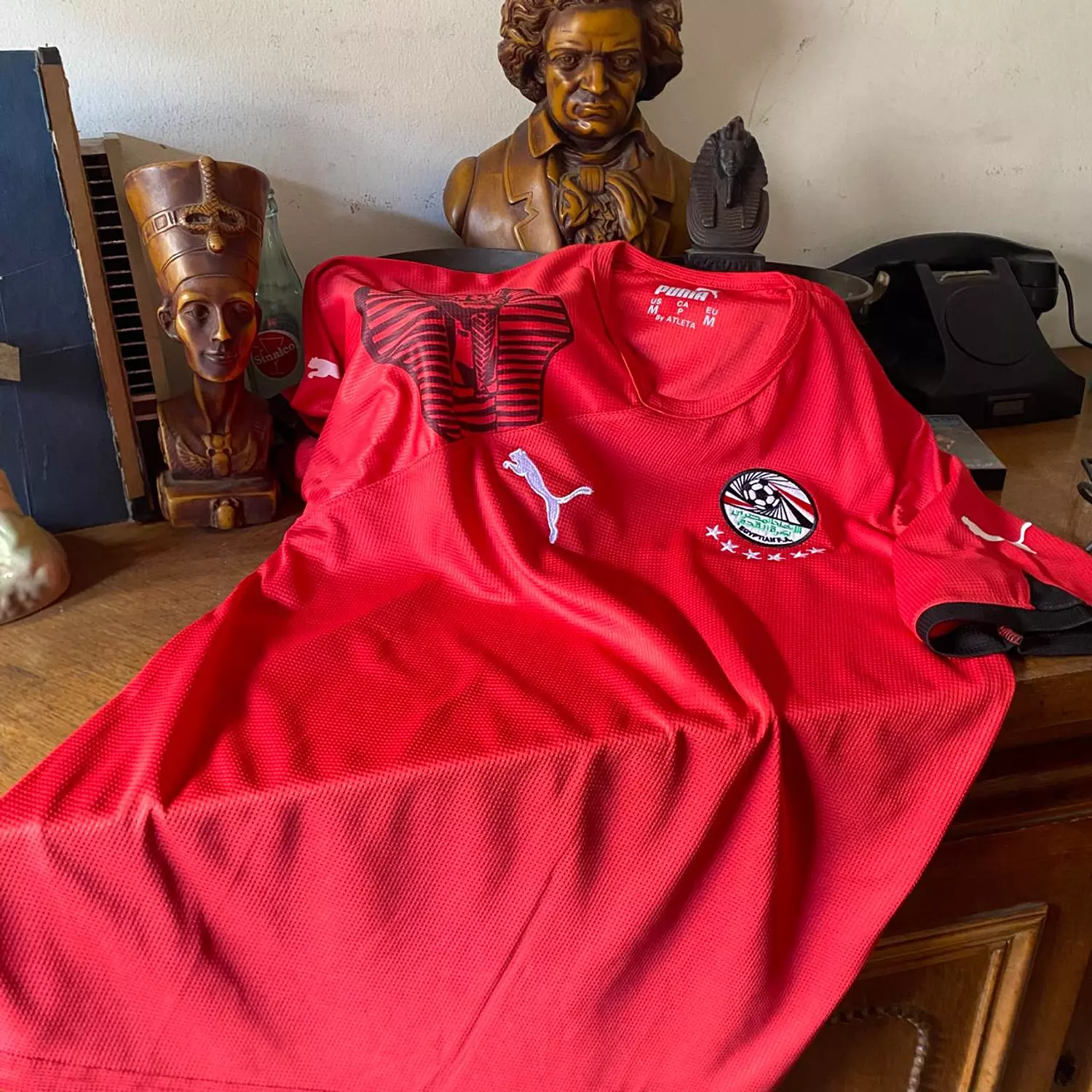 <p style="text-align: center"><span style="color: #ffffffff"><strong>Egypt 2010 </strong></span><br><span style="color: #ffffffff"><strong>Home Kit</strong></span></p>