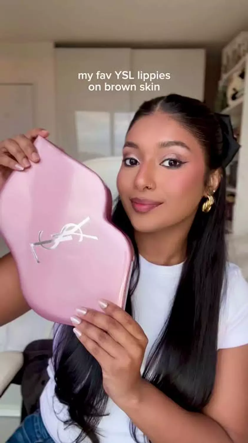 ysl beaute pink lip pocket mirror 1