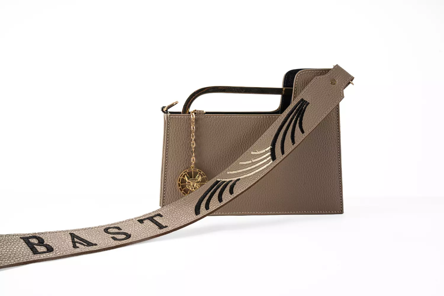 MAAT bag  4