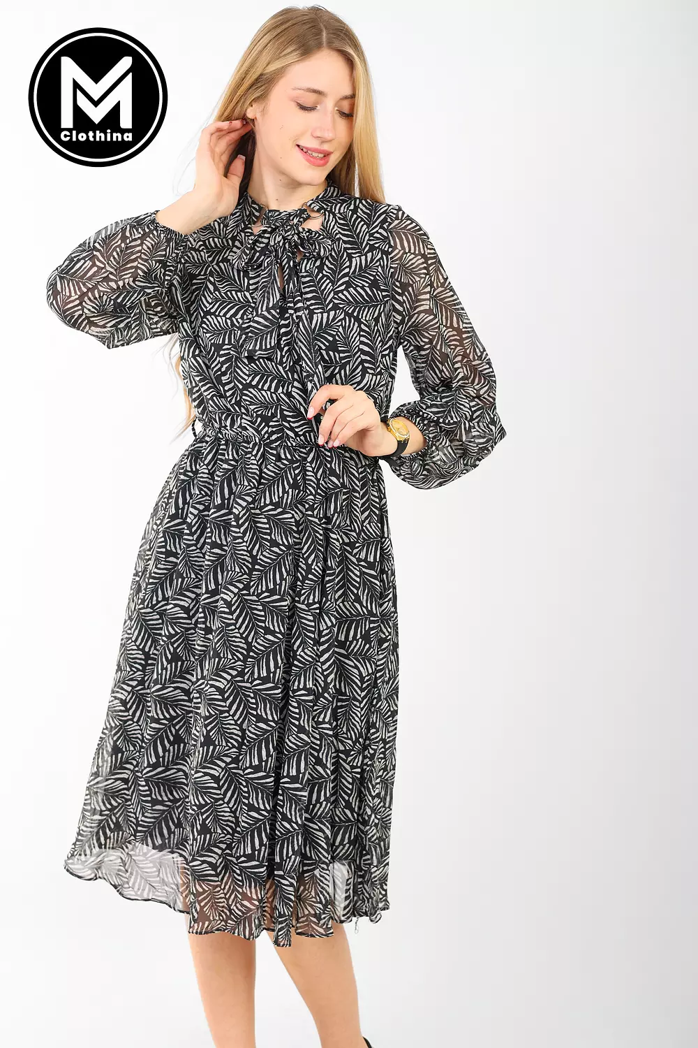 <p><strong><span style="color: rgb(0, 0, 0)">Mini Dress with Pattern</span></strong></p>