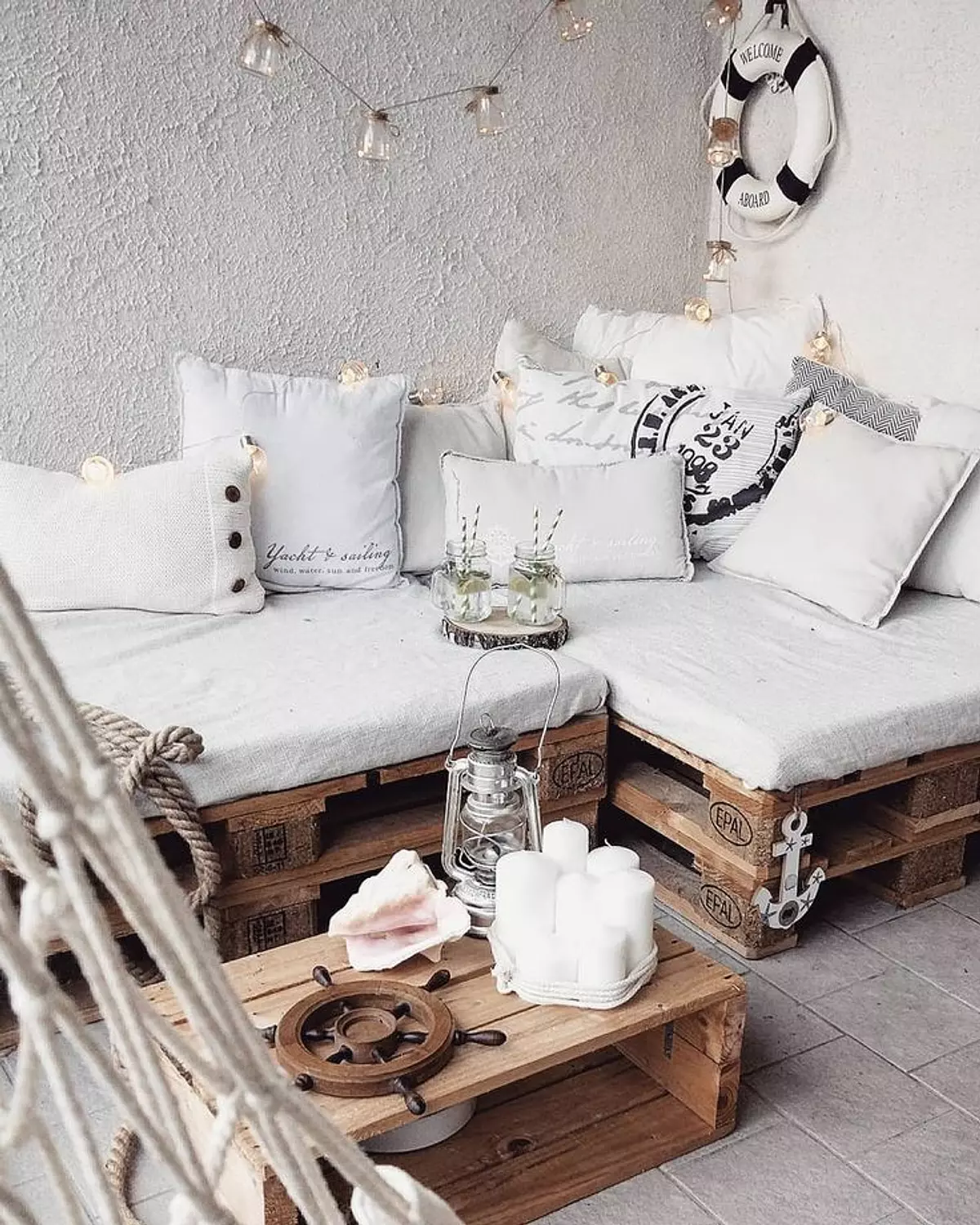 Pallet sofa 18