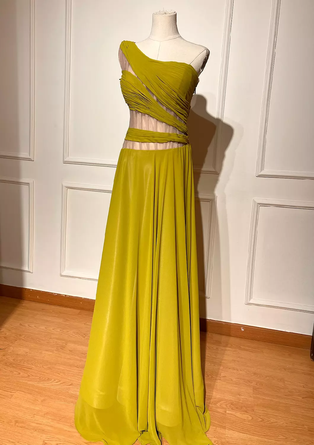 Mustard Drapped image