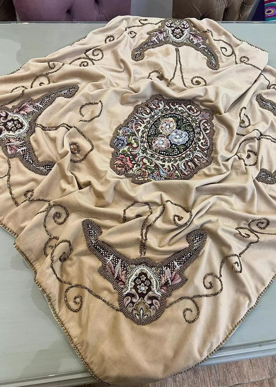 <h4><span>Hand Made table Cover</span></h4>
