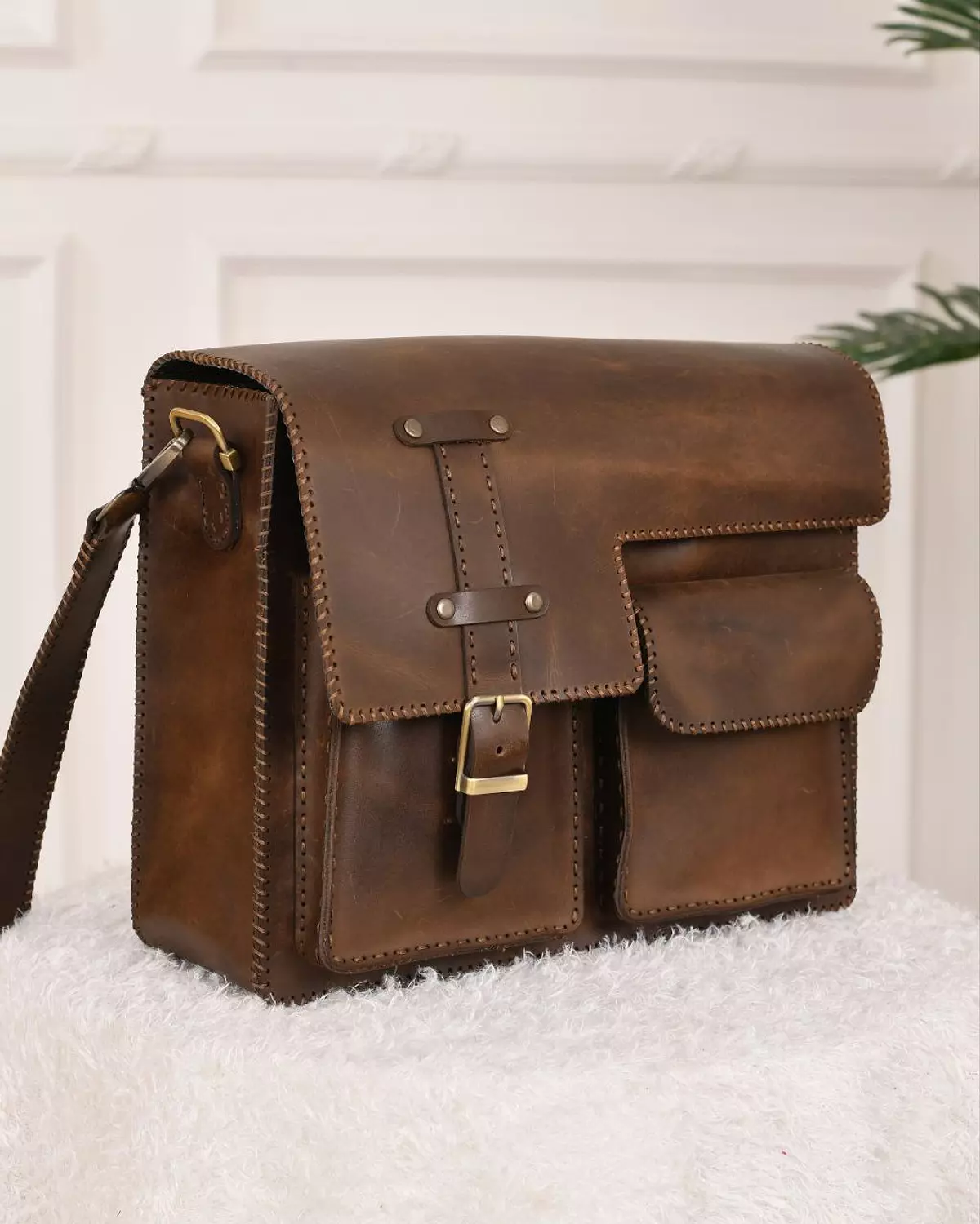 men crossbag image