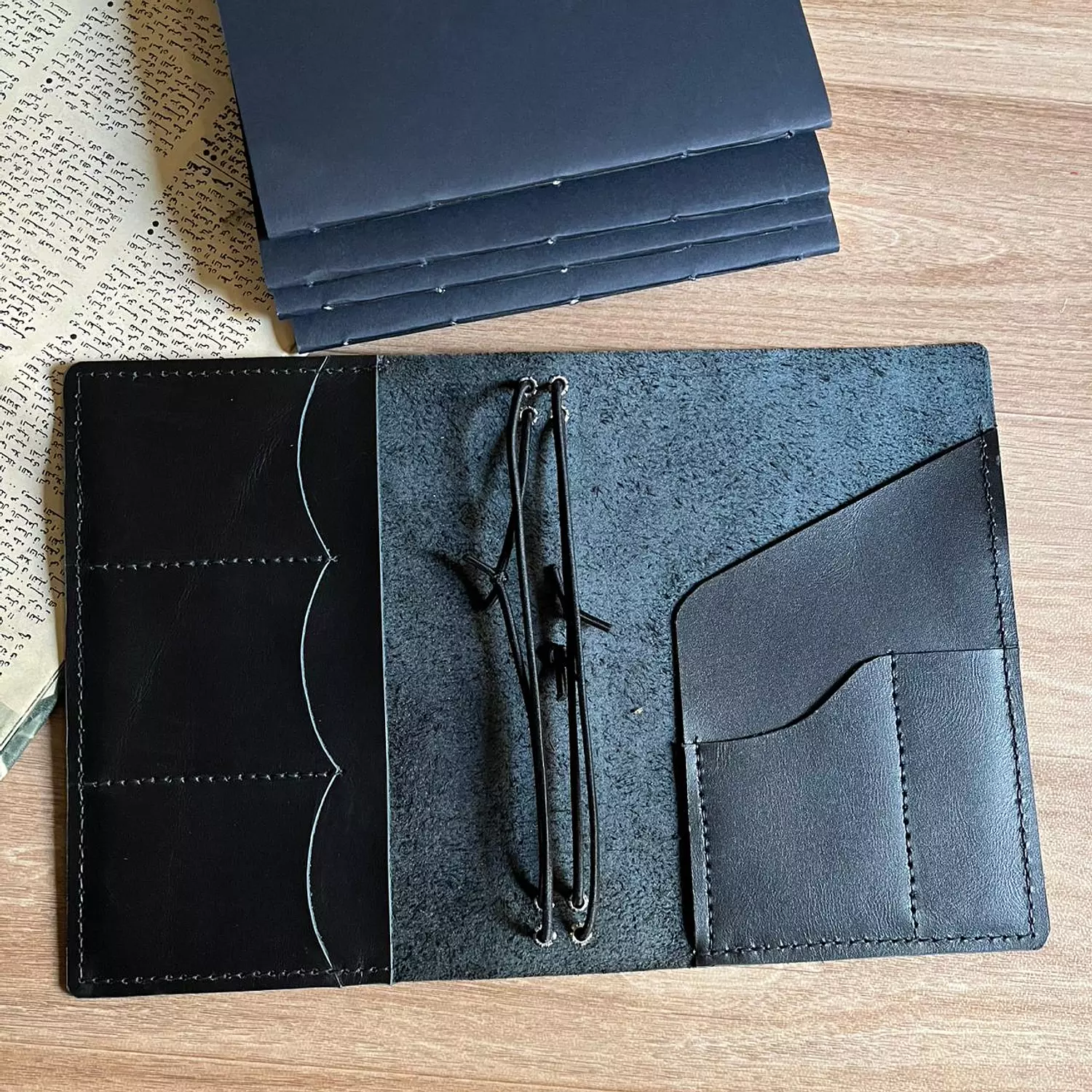 Bifold A5 with pockets 10