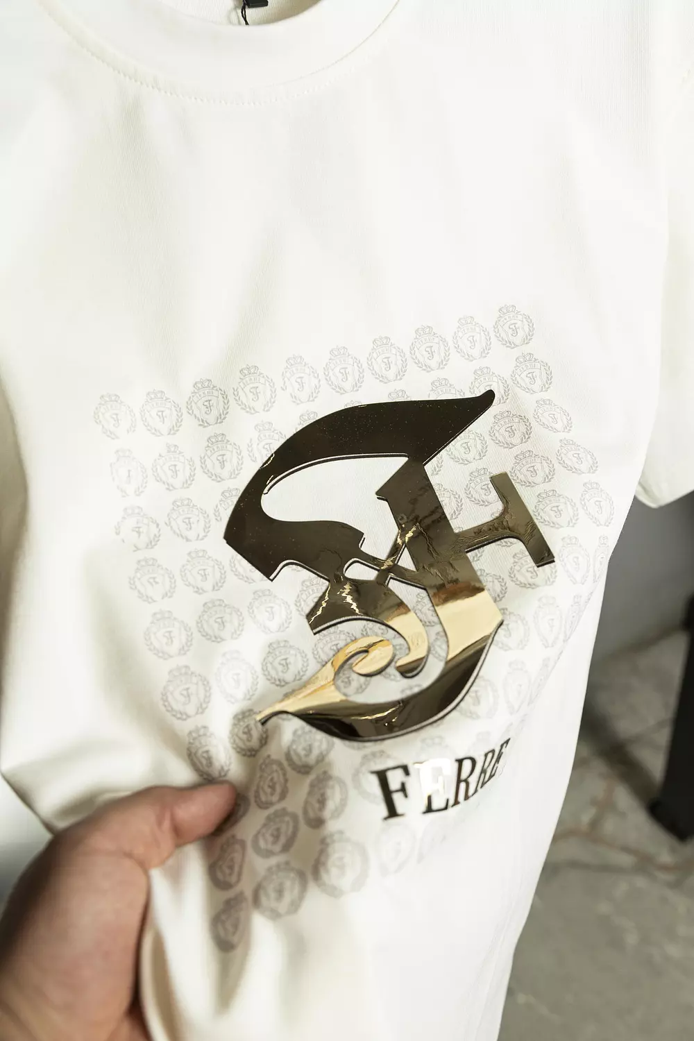 GIANFRANCO FERRE TSHIRT \ 24330 hover image