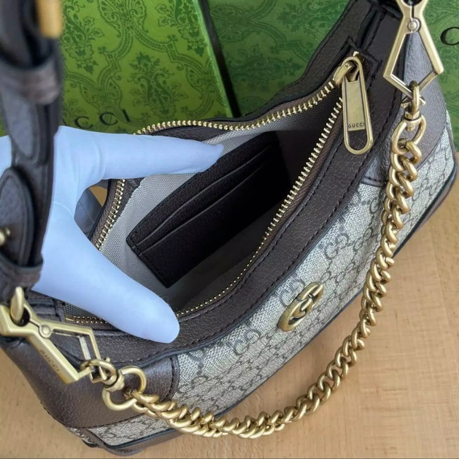 Gucci  4