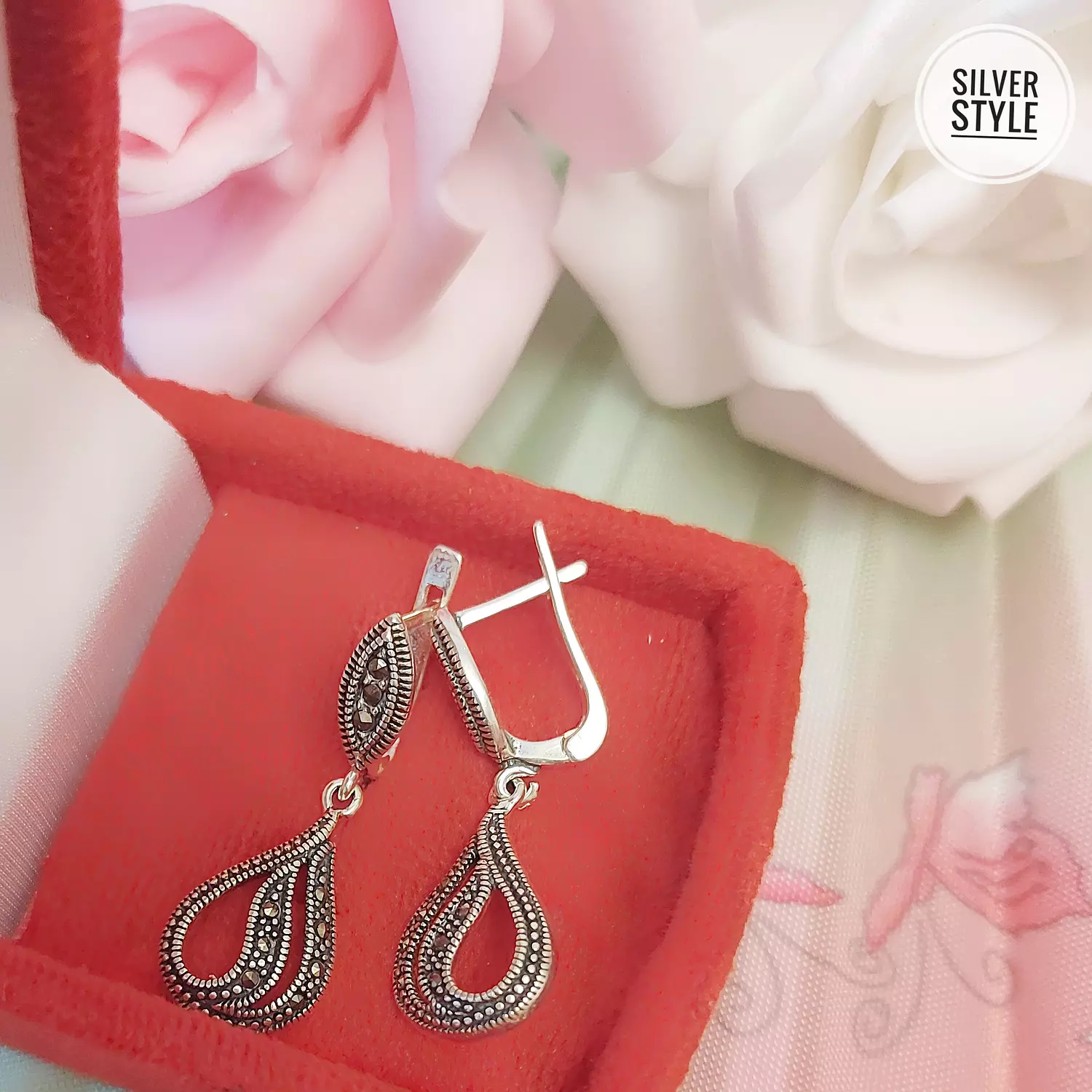 Elegant drop Earrings  image
