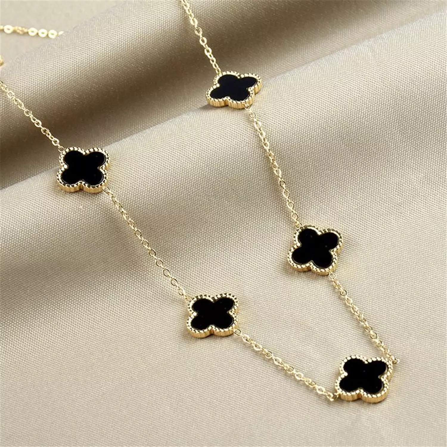 Necklace van cleef N207 3