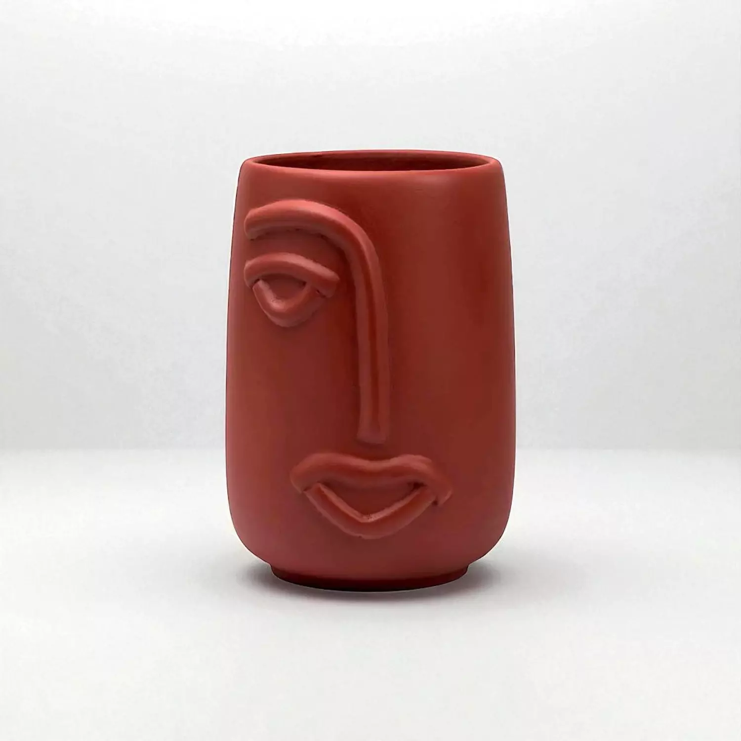 <p style="text-align: center">Artcher Handmade Vase</p>