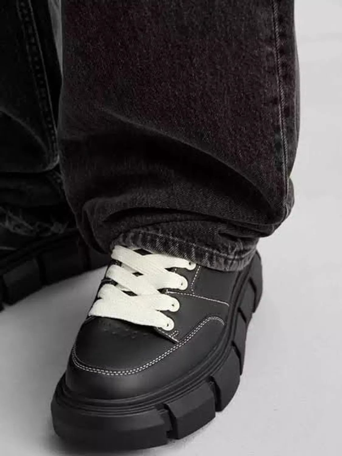 Zara chunky Black white  1