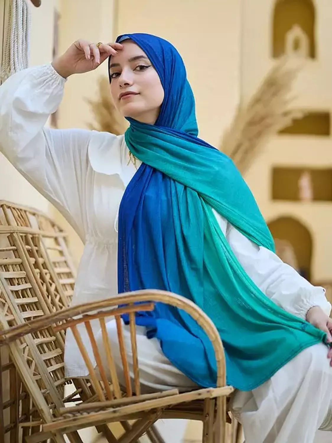 <p><strong><span style="color: rgb(29, 26, 32)">Kuwaiti Scarves&nbsp;</span></strong></p>