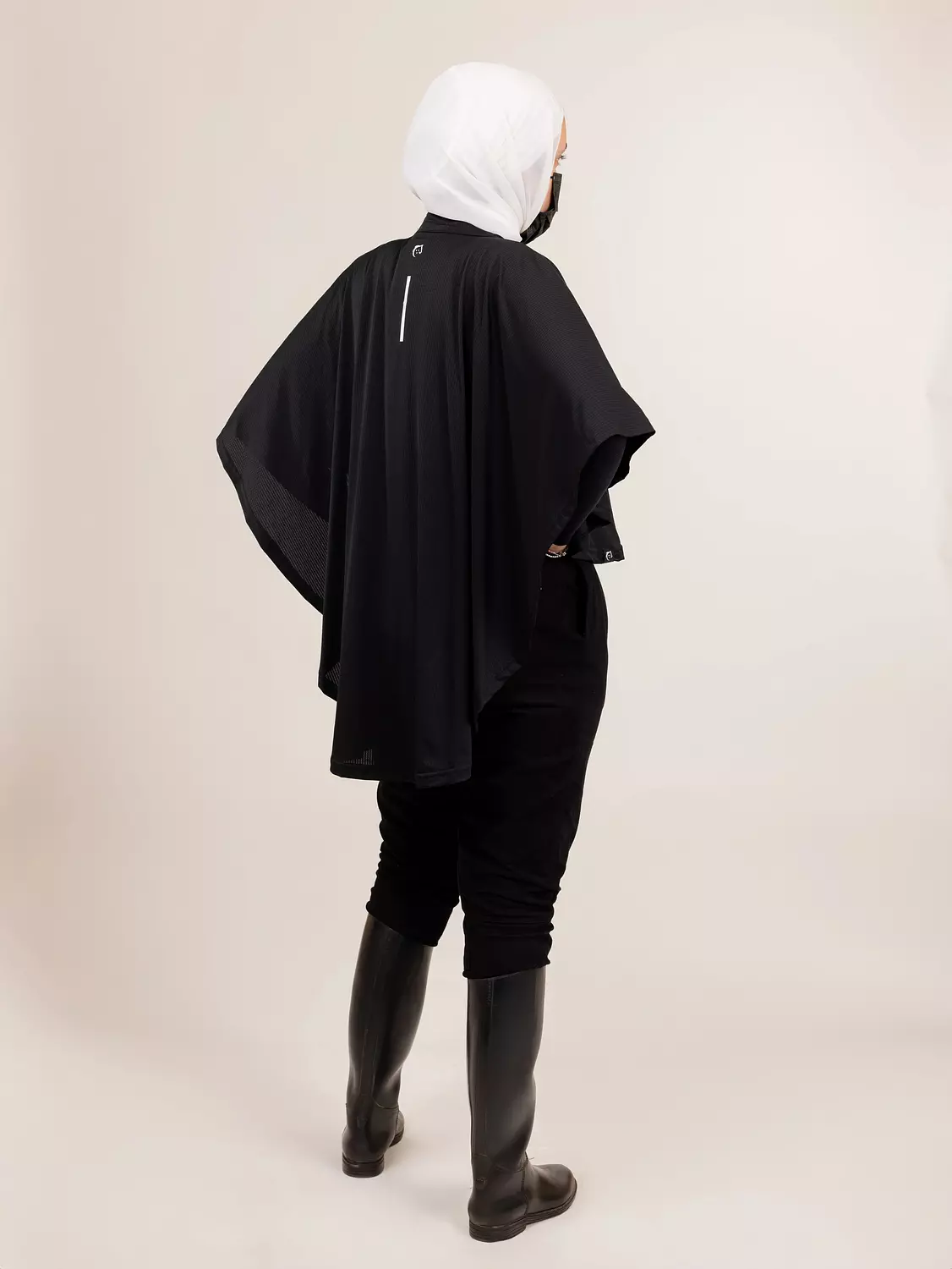 Lady Long Sports Cape 6