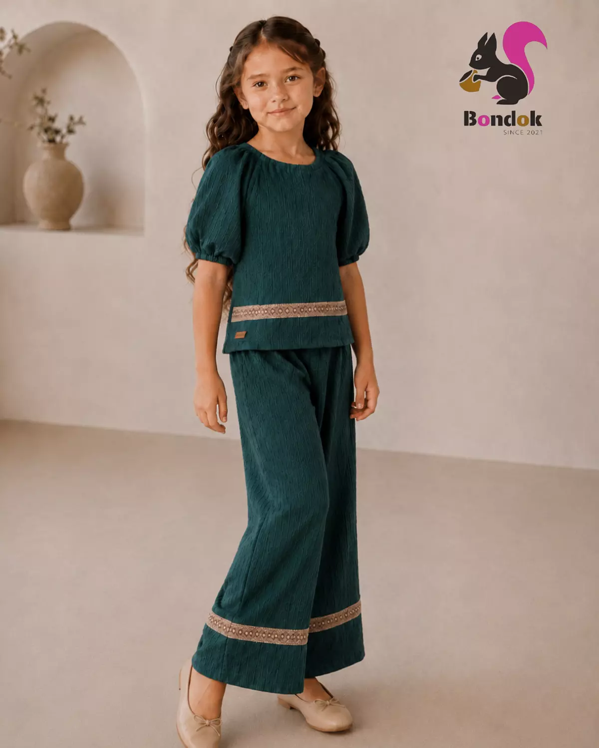 Wonder trim Set Girls' Puff Sleeve Top and Wide-Leg Trouser Set 1