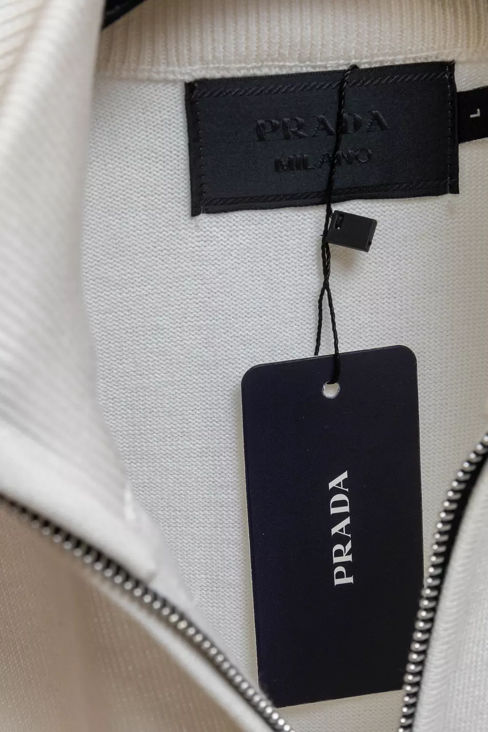 PRADA QUARTER ZIPPER / 1547 3