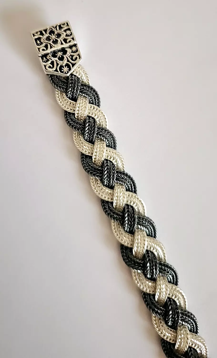 Two tone braided cord stap 1