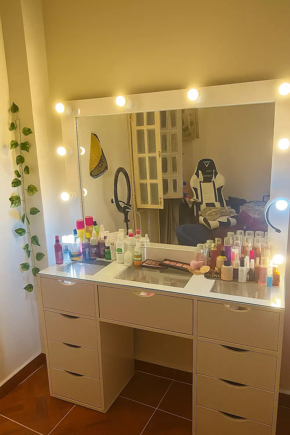 Vanity with mirror 9 drawers  image